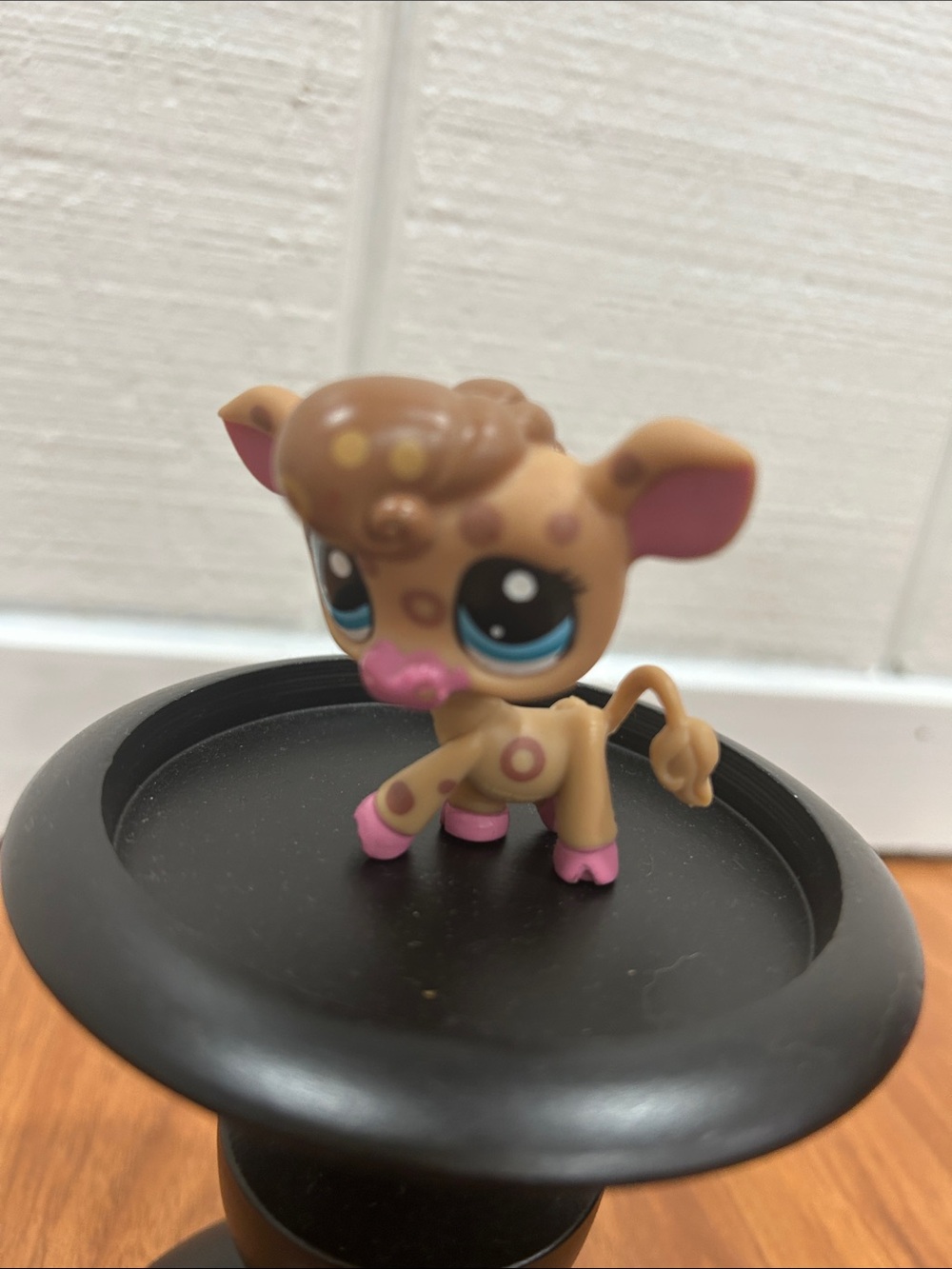 Authentic LPS #2307 Brown Polka Dot Cow Blue Dot Eyes